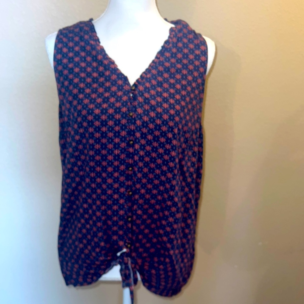 Sleeveless blouse